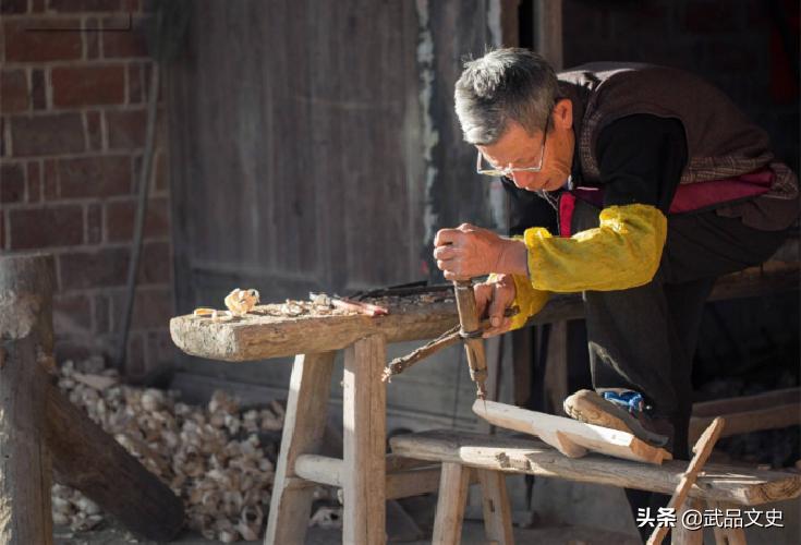 关羽雕像为何都是闭着眼睛的呢,为何民间关羽的雕像却总是闭着眼