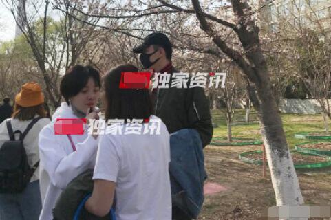 海陆于小彤公布恋情是什么时候,于小彤和海陆分手是哪年