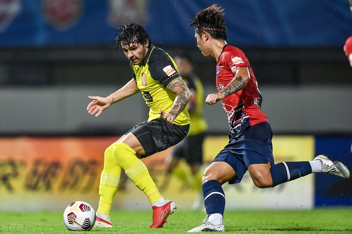 国家队阵型及战术特点,战术打法上的一个误区