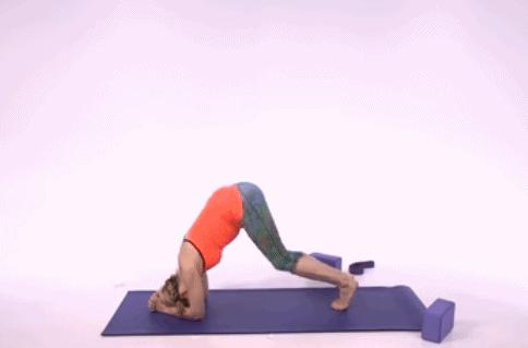 神奇的“倒立”动作，每天5分钟，PP变翘，小肚子平了！值得收藏