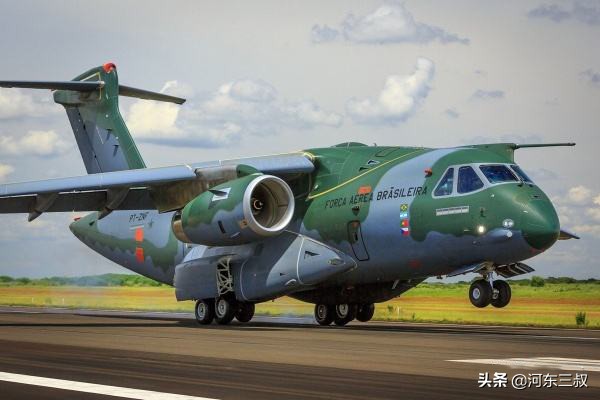 巴西运输机kc-390,巴西kc390运输机和运20
