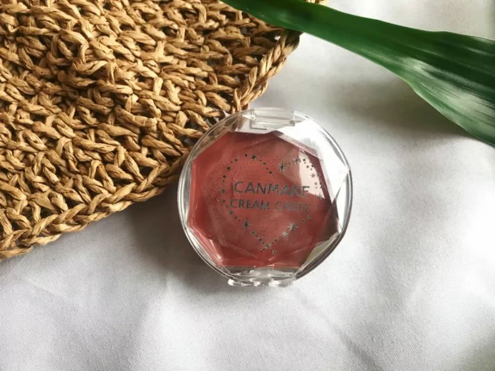 化妆必备的化妆品和工具推荐,能保养皮肤的好化妆品