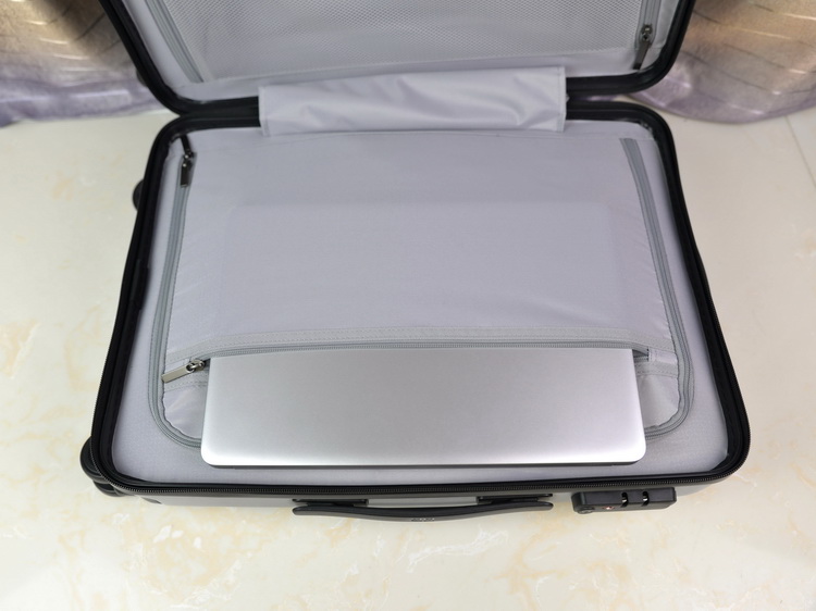 90分七道杠旅行箱体验：商旅两用，推拉更轻松