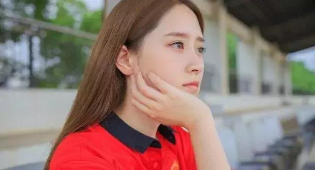 天生皮肤黑怎么调理能变白,天生皮肤黑的男生怎么变白