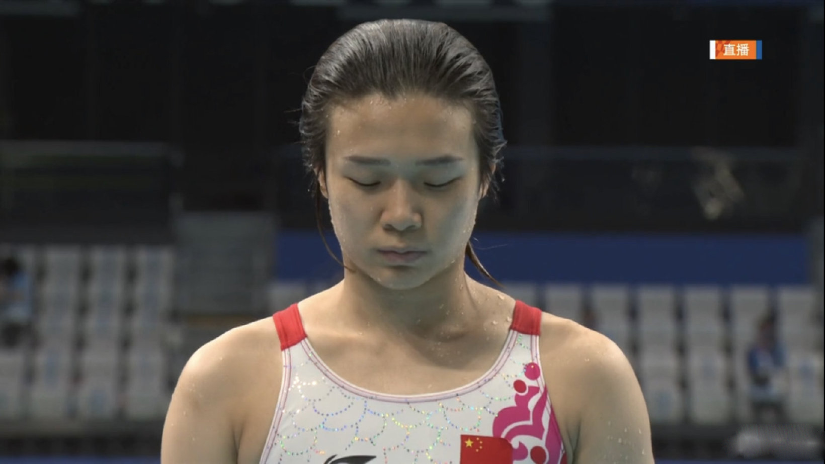 伏明霞和吴敏霞是不是同一个人,伏明霞郭晶晶吴敏霞谁奥运金牌多