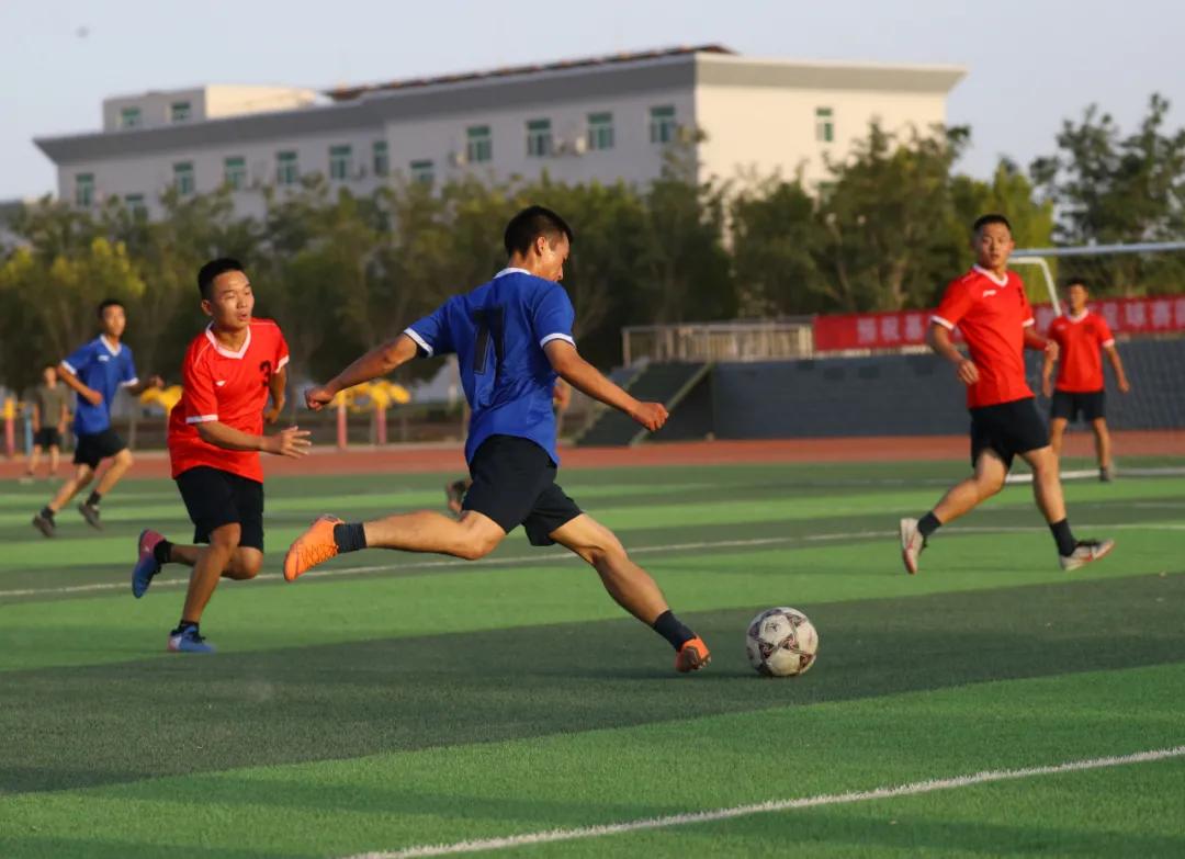 巅峰对决足球比赛,巅峰对决球赛