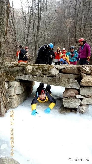 适合小学生寒假去的冬令营,冬天儿童冰雪游学