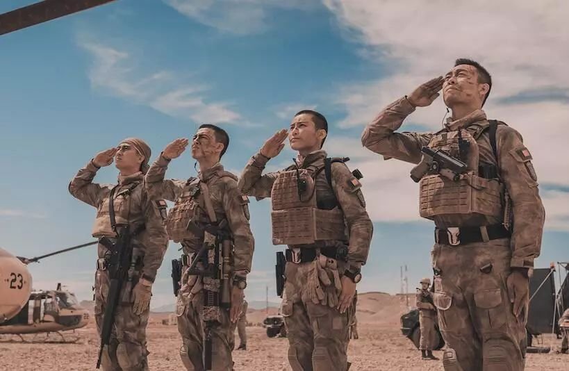 红海行动和战狼2哪个更震撼,红海行动和战狼2的对比