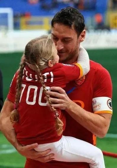 贝克汉姆谈梅西c罗,梅西和c罗贝克汉姆谁厉害