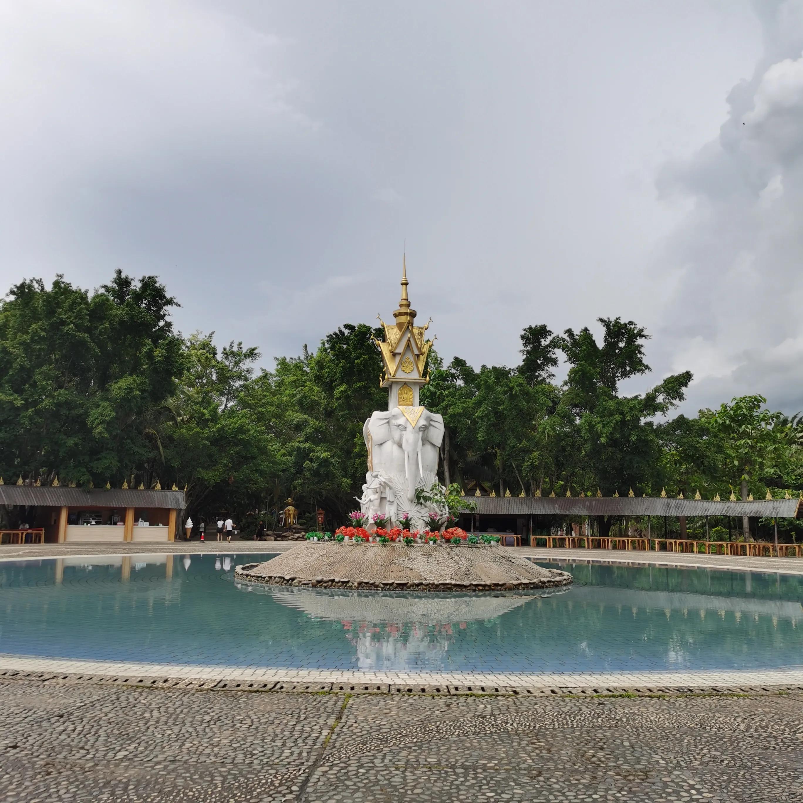 西双版纳曼远村游,西双版纳自由行一天攻略傣族园