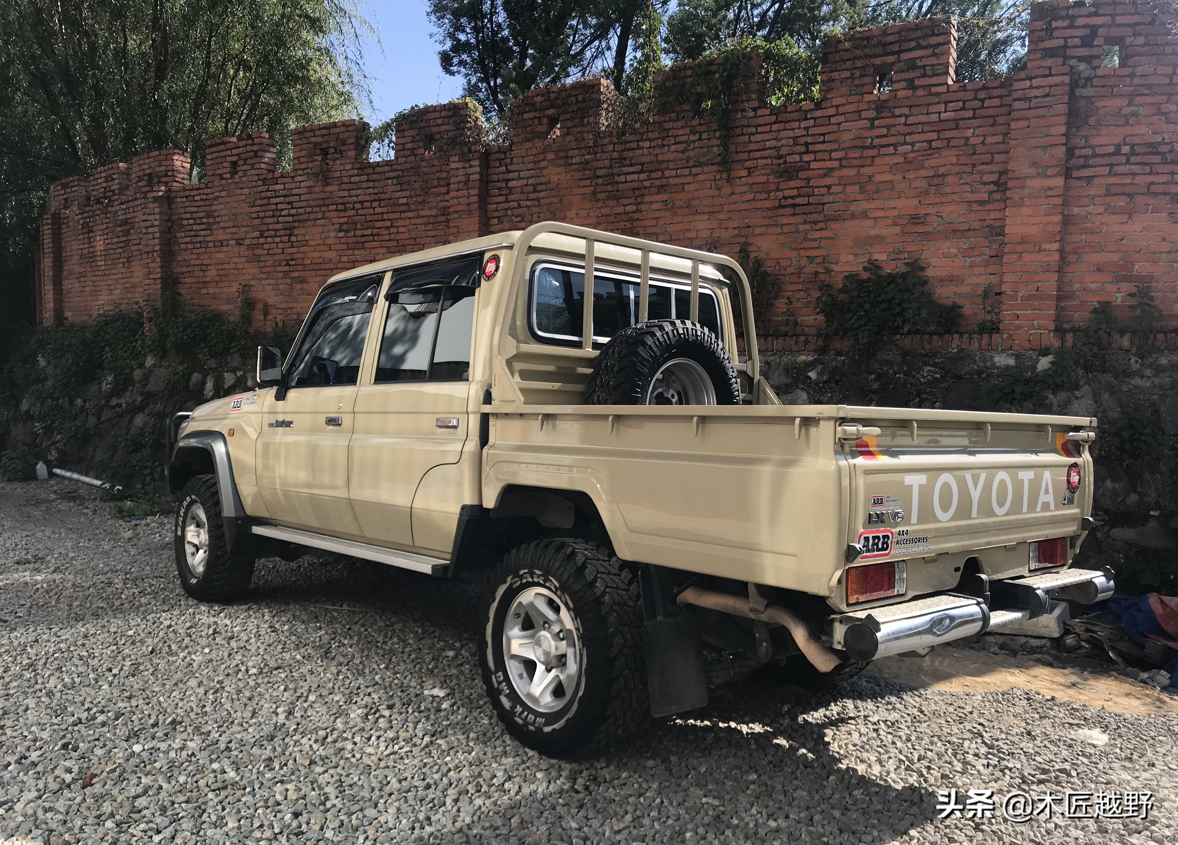 陆巡lc76二手价格,陆地巡洋舰lc76二手车值得买吗