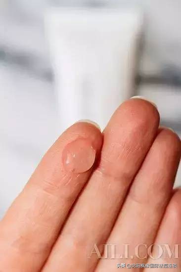 使用安瓶以后还需要用精华吗,安瓶和精华的正确使用方法