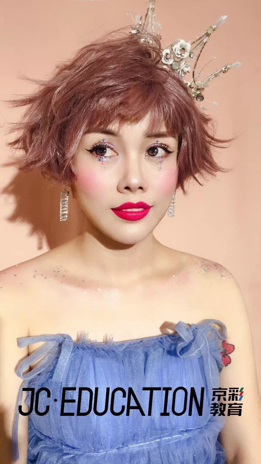 长脸型减龄晚宴造型,晚宴减龄丸子头