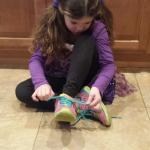 学会这样系鞋带从此再也不迟到,一劳永逸的鞋带系法