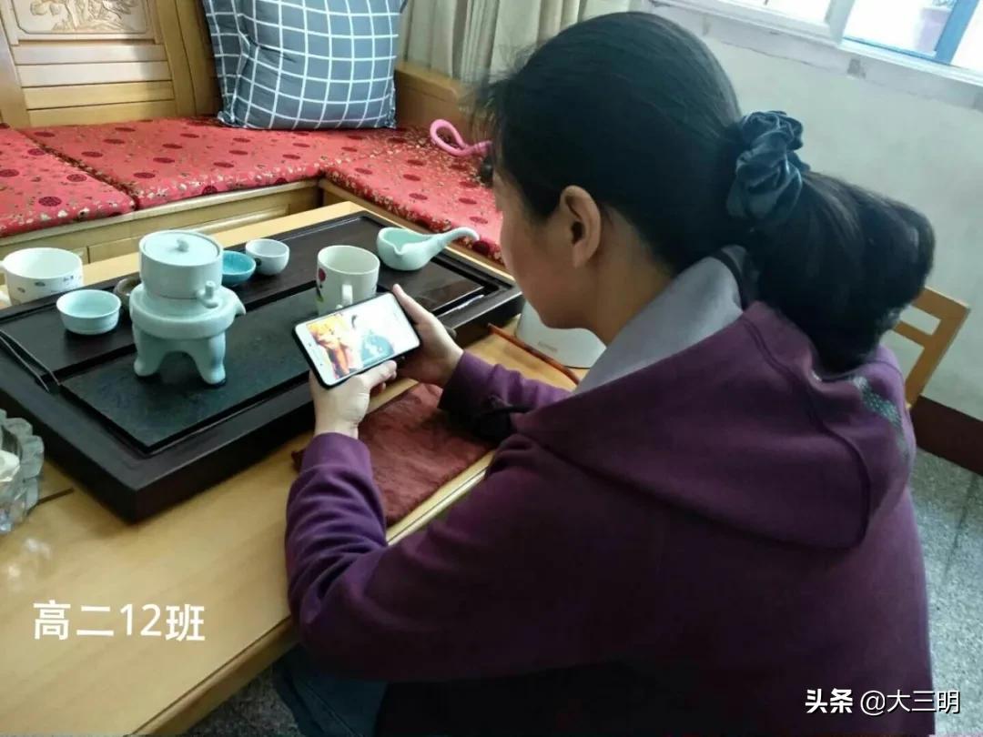 重温红色经典传承革命精神演讲,走进红色课堂传承红色基因广播稿