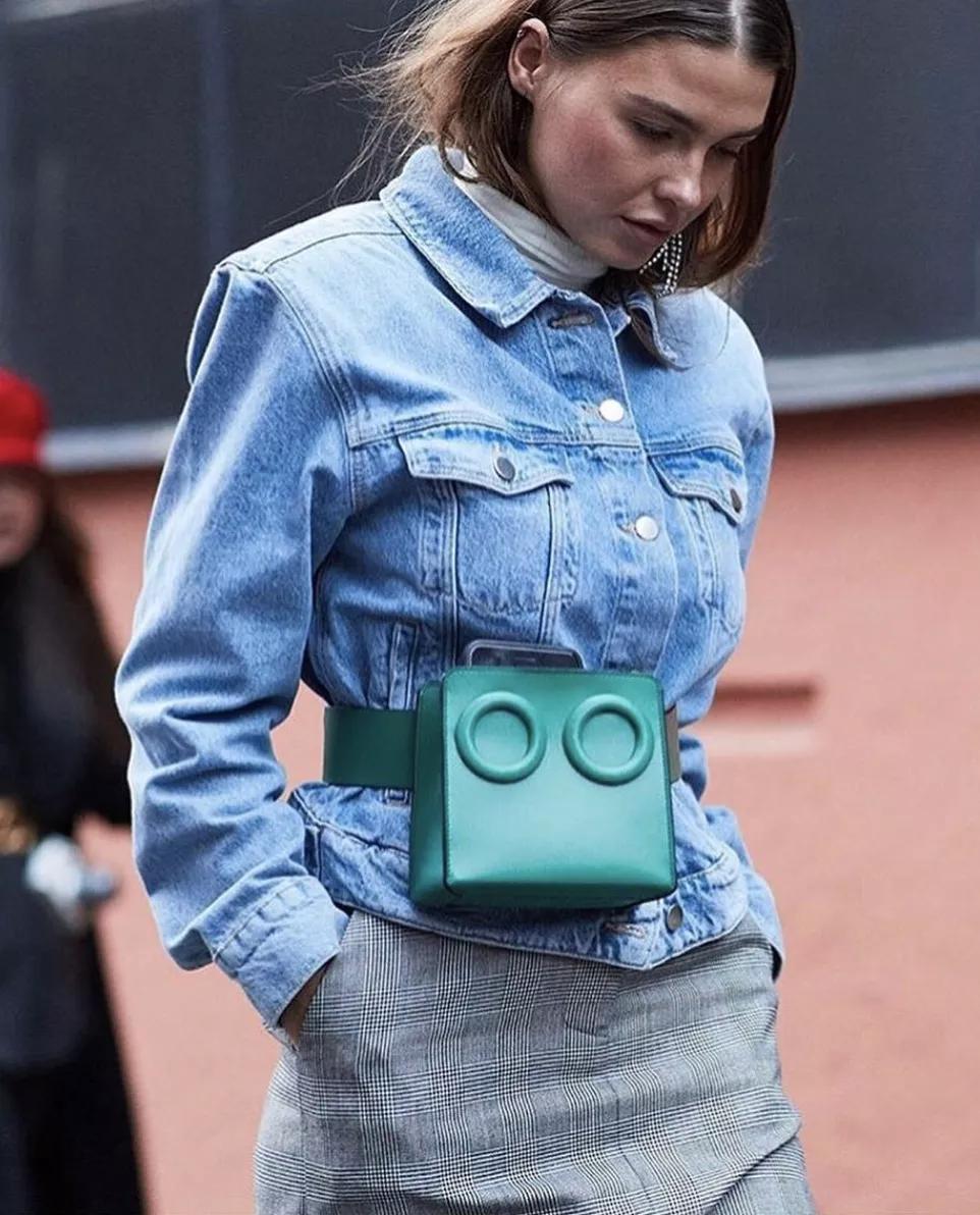 最新款的腰包简单一点,斜挎腰包最值得入手的大牌