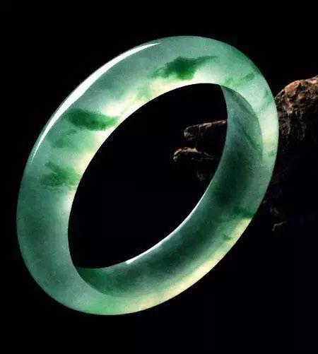 全球最贵的翡翠首饰,史上最贵翡翠单品