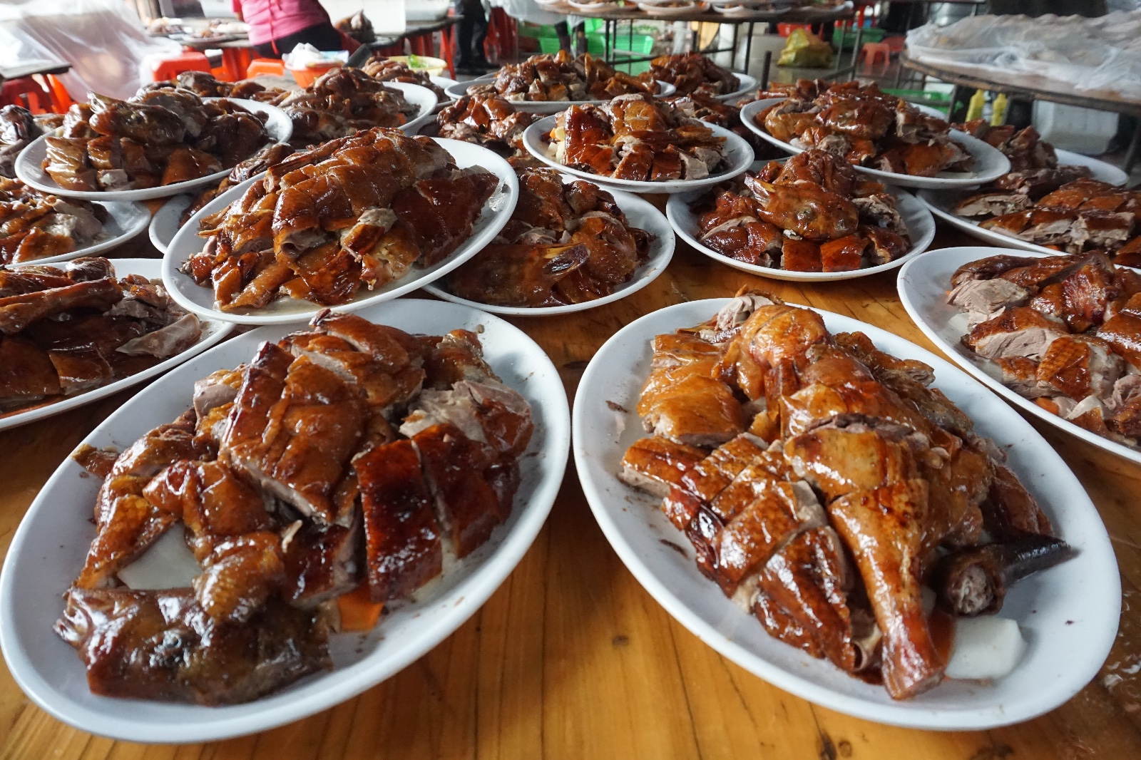 天河｜热闹！一洞公祠重阳敬老摆70多围，老人家笑到“见牙唔见眼”