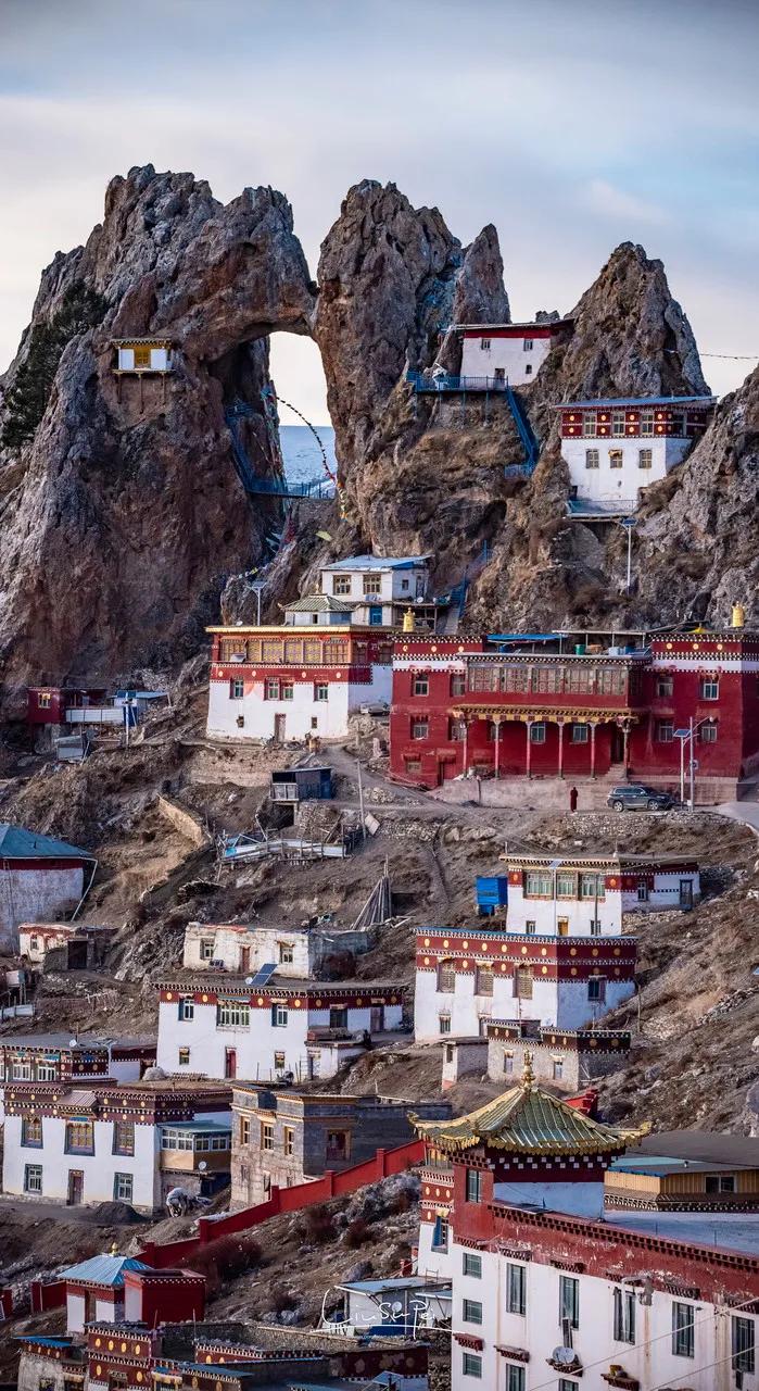 12条最美自驾线路,最美7条自驾游公路线路