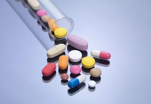 一直反酸水食道有灼烧感消化不良,胃胀胃酸烧心食管反流吃什么药好