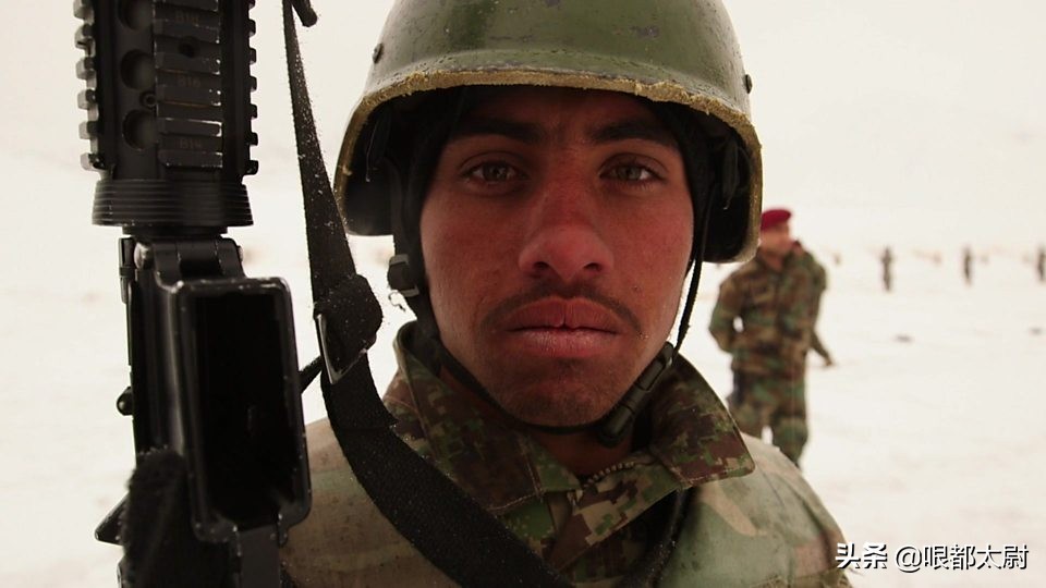 开火几秒钟就被打死！阿富汗军人突然叛变，机枪*倒打**一队美军
