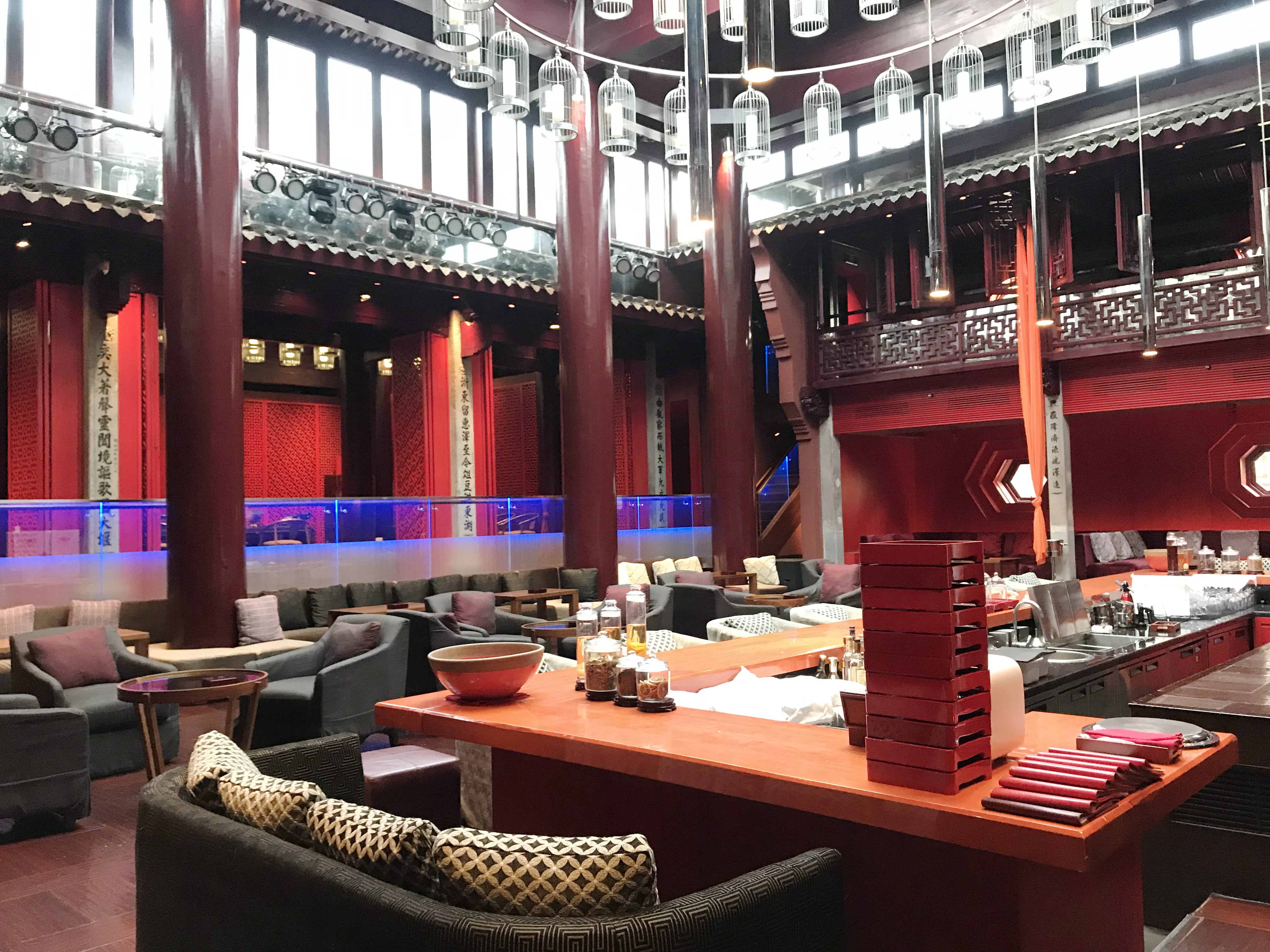 宁波最“古老”的酒吧，由百年古庙改建，全国少有