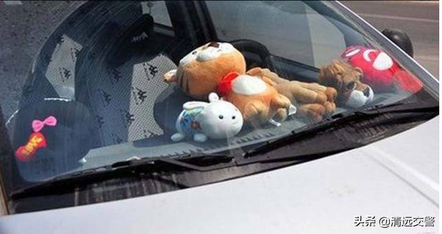 小车挂东西会罚款吗,车内悬挂物品违章