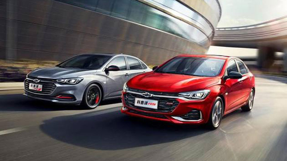 雪佛兰科鲁泽和第四代帝豪,买吉利还是雪佛兰科鲁泽