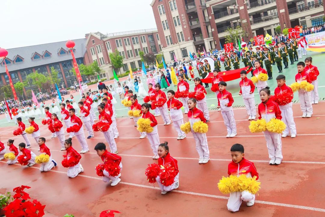 元气满满！高新一小麓湾分校第二届春季田径运动会活力来袭