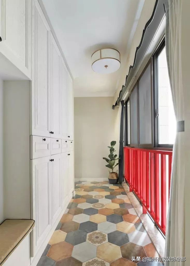 阳台贴多大砖合适上墙效果,阳台贴砖不好看怎么弥补