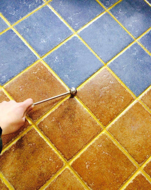 瓷砖留美缝和不留美缝图片对比,现在瓷砖美缝用什么美缝