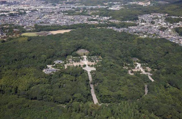 日本天皇史,日本明治维新明仁天皇