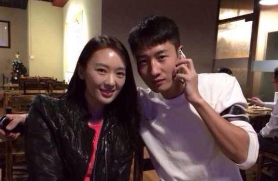 “一指禅”后，白百何频曝新恋情，上演“摸臀杀”的张爱朋去哪了