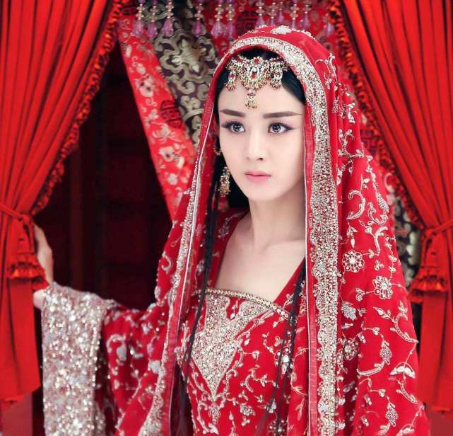 异域风情的美人热巴,热巴的异域美人