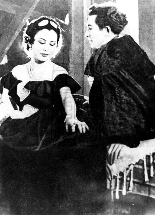 十字街头电影白杨 (白杨与赵丹主演十字街头)