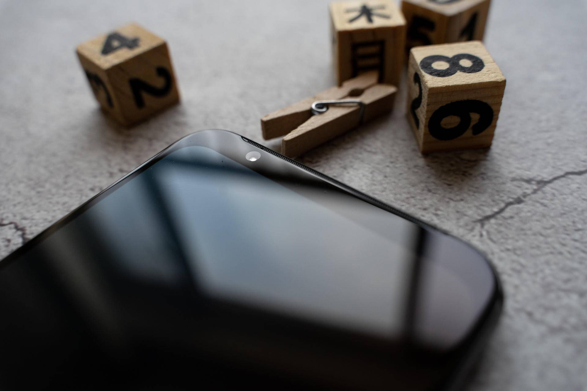 红魔3s在2020年值不值买,红魔3s全新机最低售价