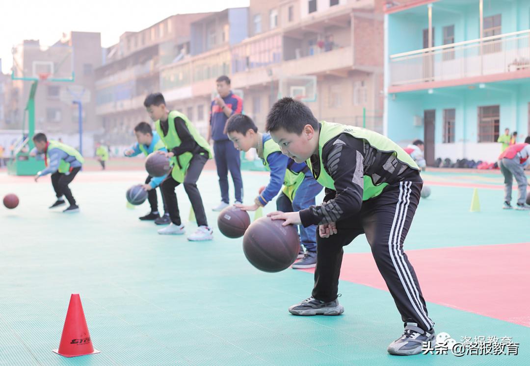 金杯闪闪，洛阳老城实验小学的体育特点很“哇塞”