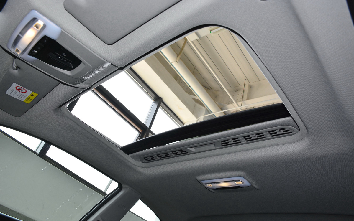 最帅的软顶敞篷4座宝马20万新车,十万能买硬顶两门四座敞篷宝马吗