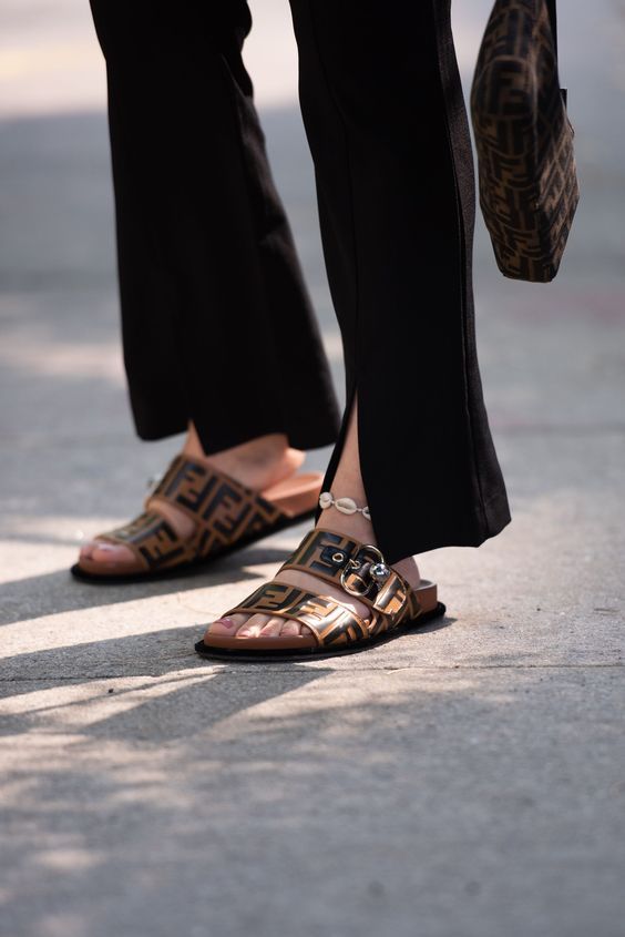 耐看又不磨脚的休闲鞋,又潮脚感又好的鞋