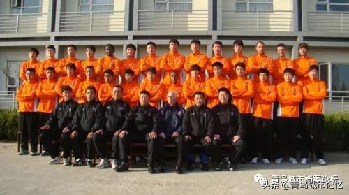 青岛足球风云30载,青岛海牛球迷海纳百川