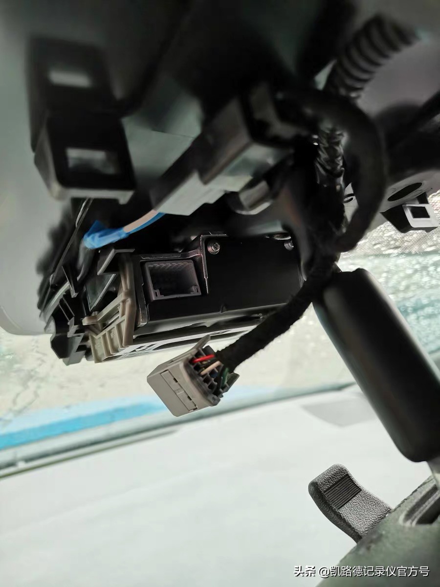 丰田威兰达原厂行车记录仪走线,丰田威兰达隐藏式行车记录仪