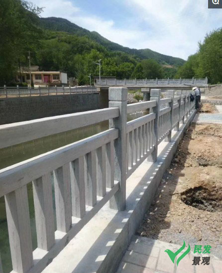 水泥仿木栏杆厂家量身定做方案,信阳市政护栏制作