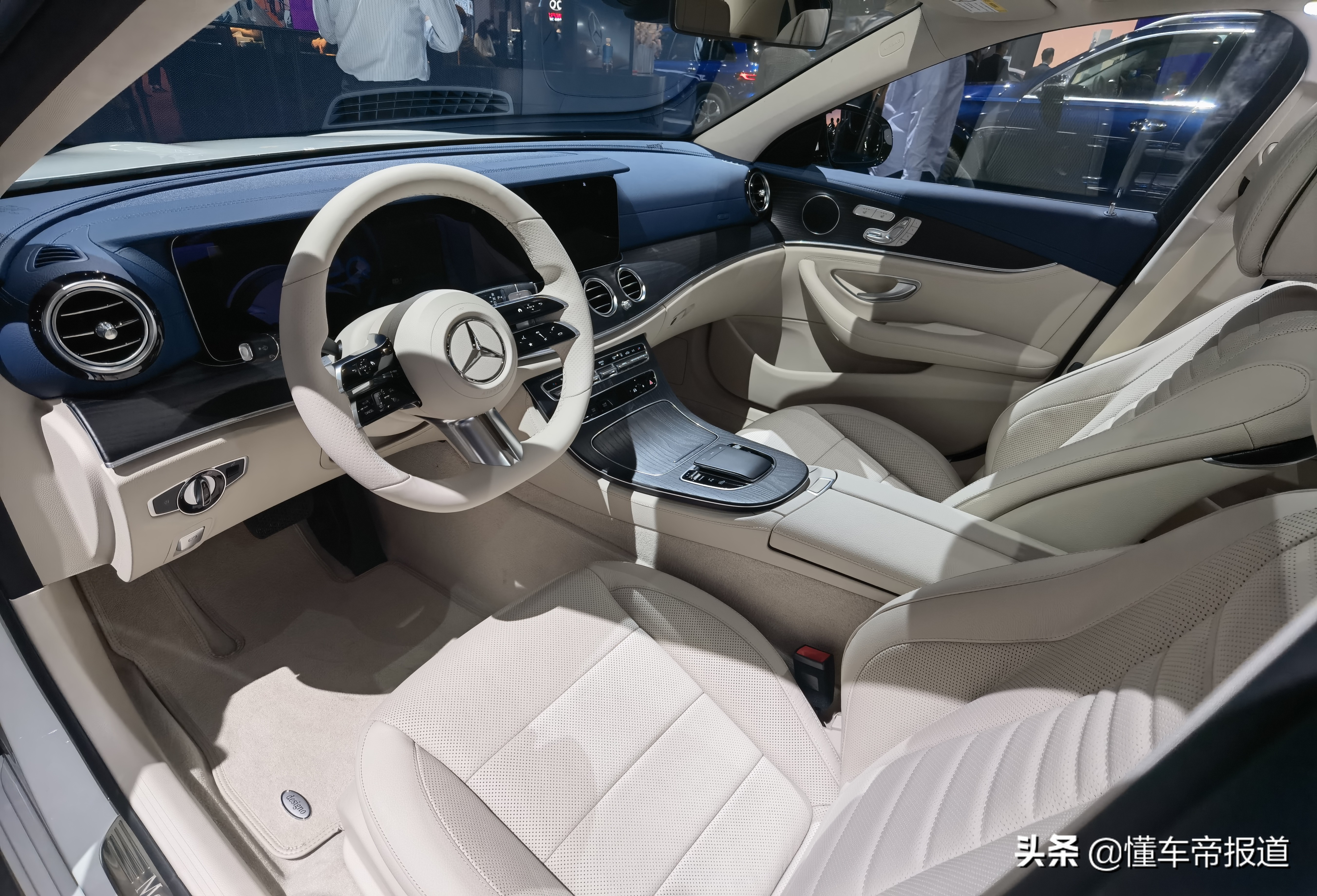 新款奔驰e裸车价,新车奔驰e级300落地价