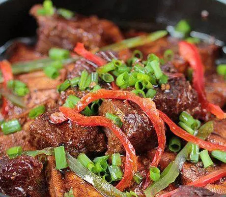 夜啤酒比较有特点的菜品,啤酒系列的菜品有哪些特点