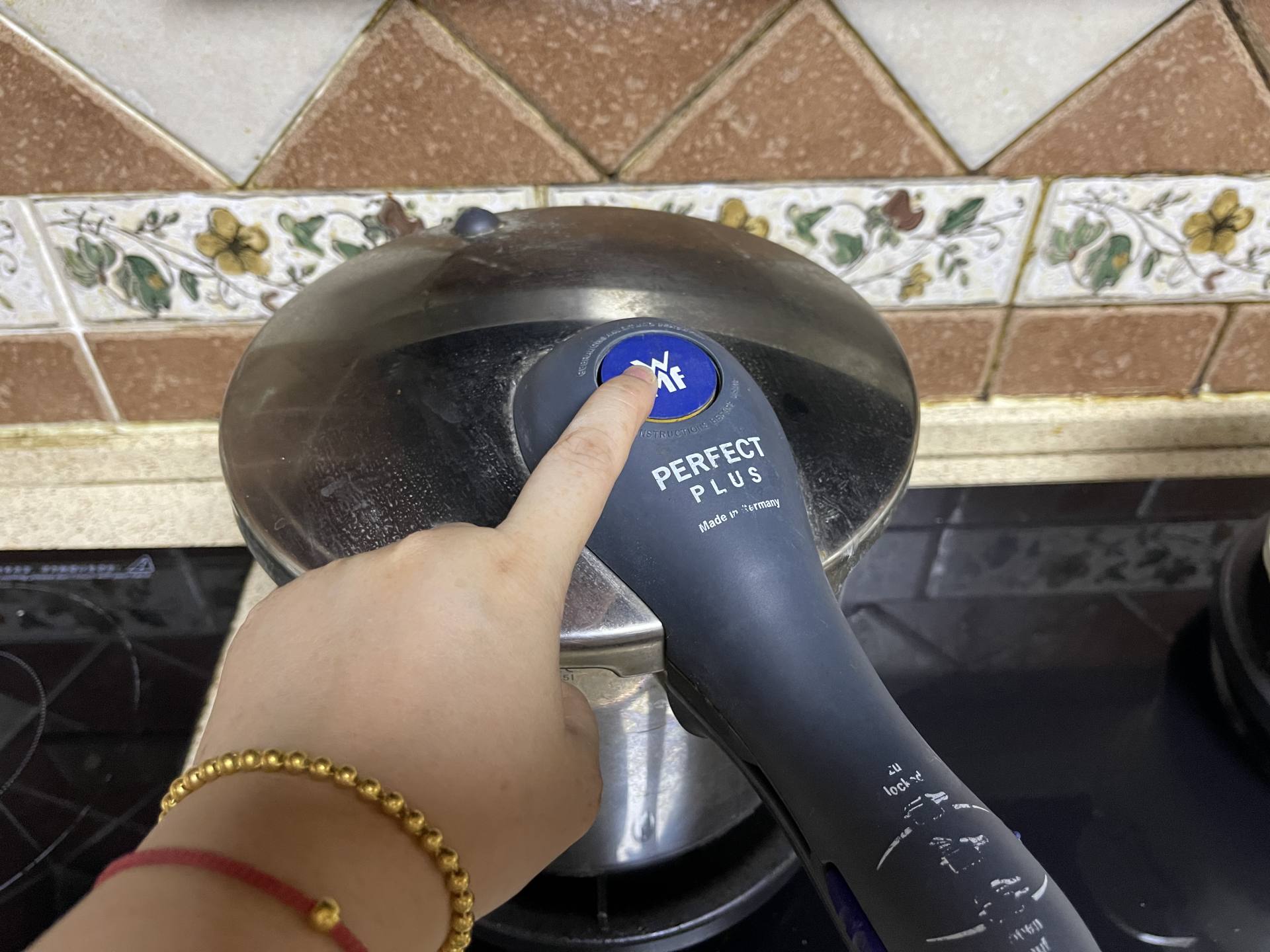 不知道怎么选电压力锅的看过来,老电压力锅推荐