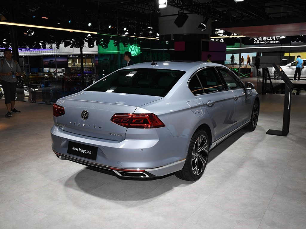 迈腾2.0t加速测试,迈腾2.0T百公里加速多少秒