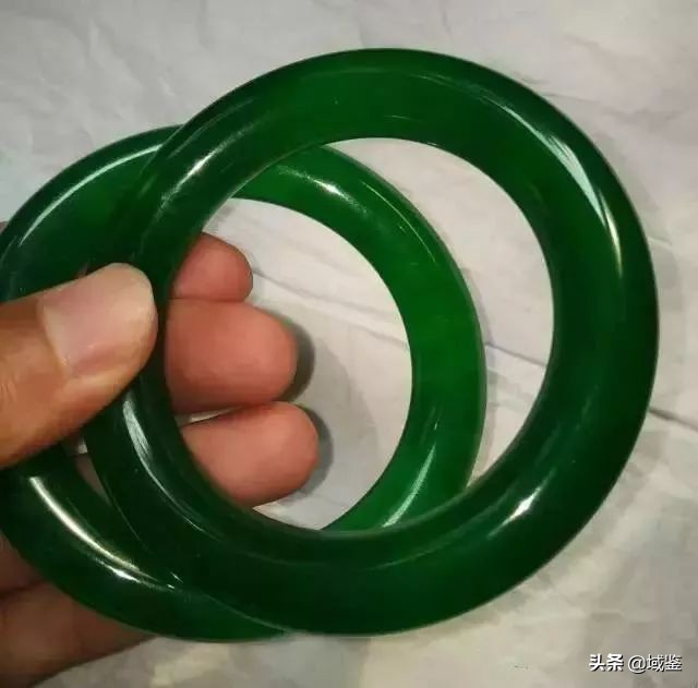 翡翠的鉴定方法介绍图解全攻略,鉴翡翠专家支招鉴定翡翠真伪