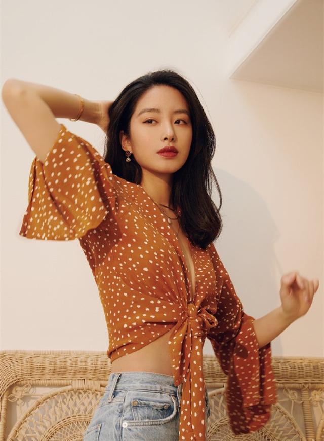 杨采钰惊艳法式穿搭,杨采钰气质温婉百变穿搭值得借鉴