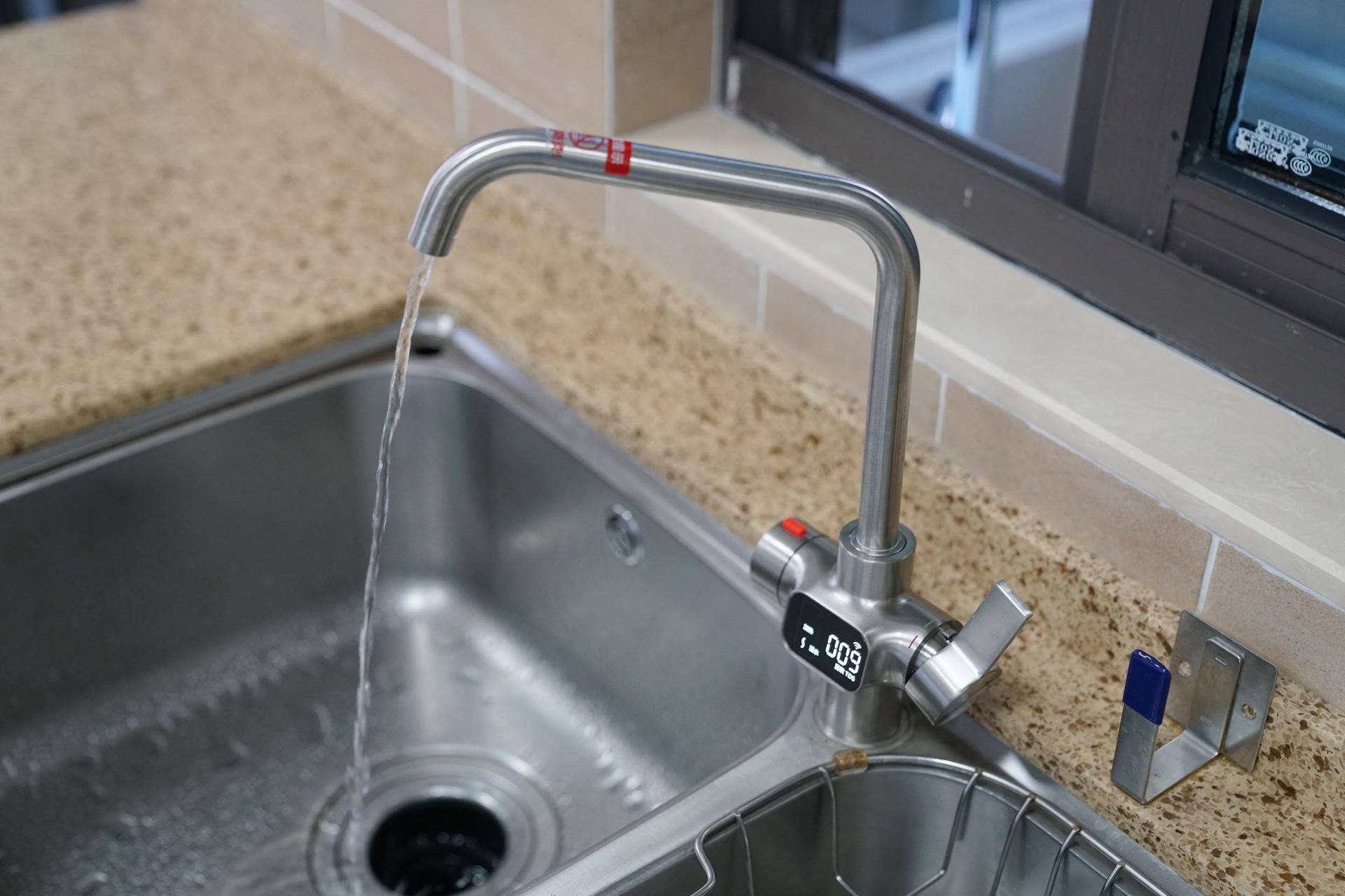 美的悦净净热一体机测评,净饮水一体机测评美的