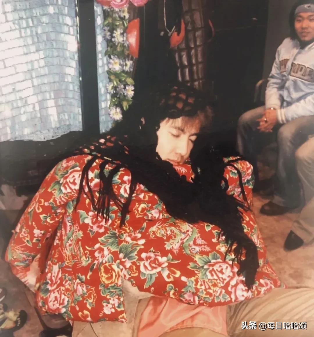 沈腾小时候的照片大全,沈腾小时候挨过打吗